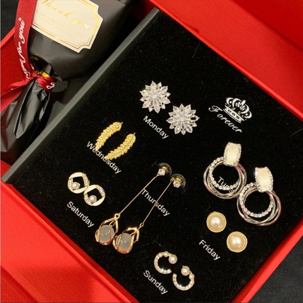 Gift set 7 Days of the Week Earrings